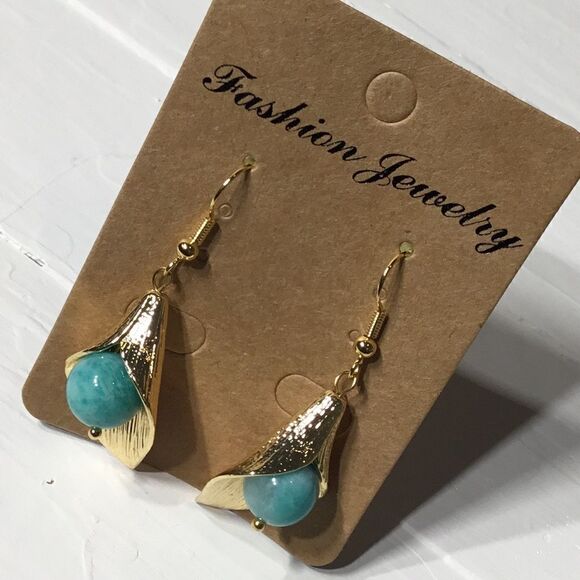 CALA
LILIES FLOWERS EARRINGS 14K GOLD PLATED - Picture 5 of 6